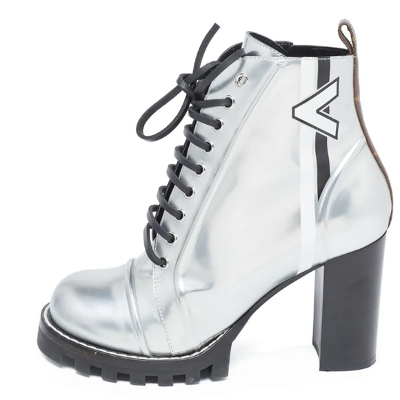 Louis Vuitton 20mm Silver Leather Ankle Boots - Picture 1 of 8